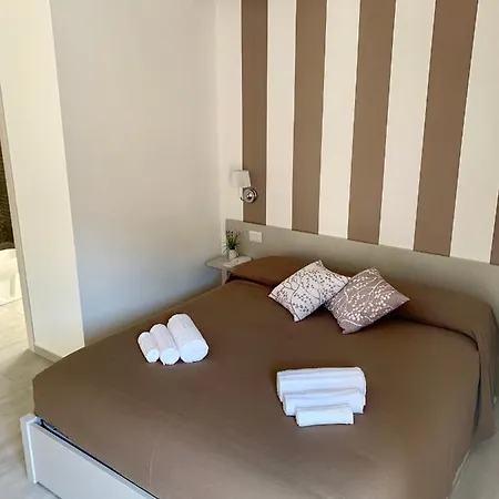 בית הארחה Il Canale Design House רגוזה