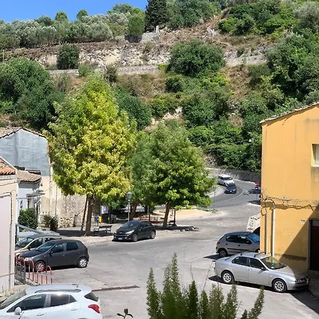 Il Canale Design House 4* רגוזה