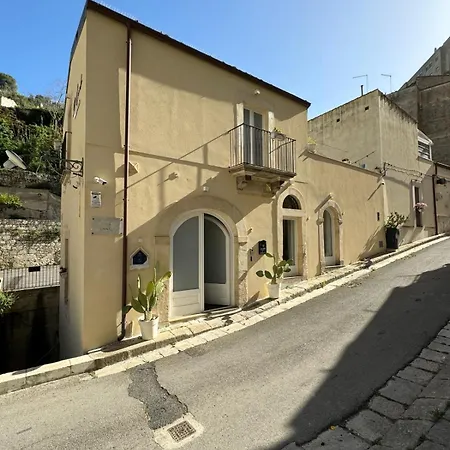 Il Canale Design House רגוזה