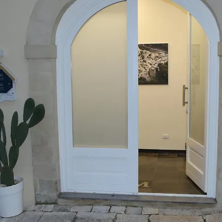 בית הארחה Il Canale Design House רגוזה