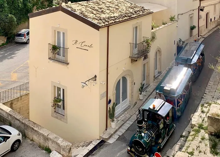 Il Canale Design House Πανσιόν